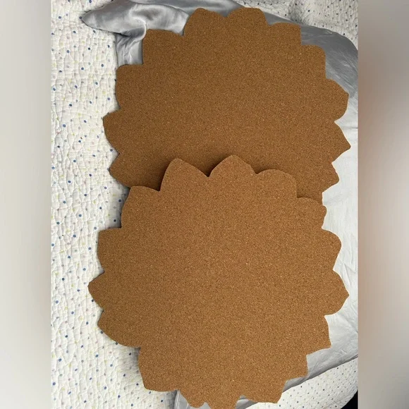 Elegant Yellow Floral Placemats - Picture 5 of 6